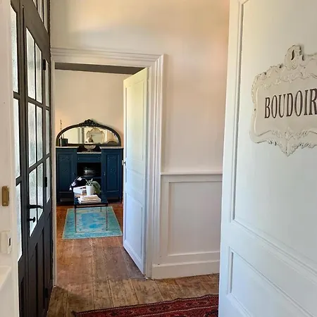 住宿加早餐酒店 Petit Boudoir The Riverside Retreat Triac-Lautrait