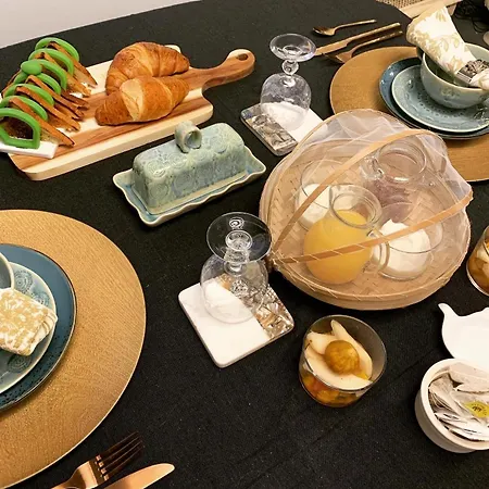 Petit Boudoir The Riverside Retreat 住宿加早餐酒店 Triac-Lautrait