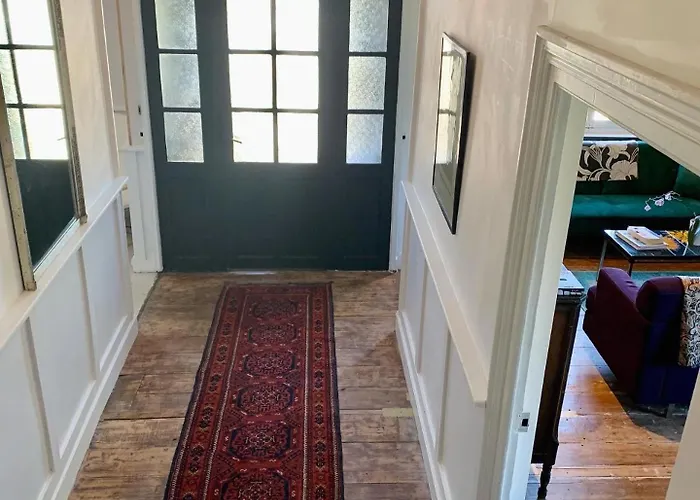 Bed and Breakfast Petit Boudoir The Riverside Retreat 3*