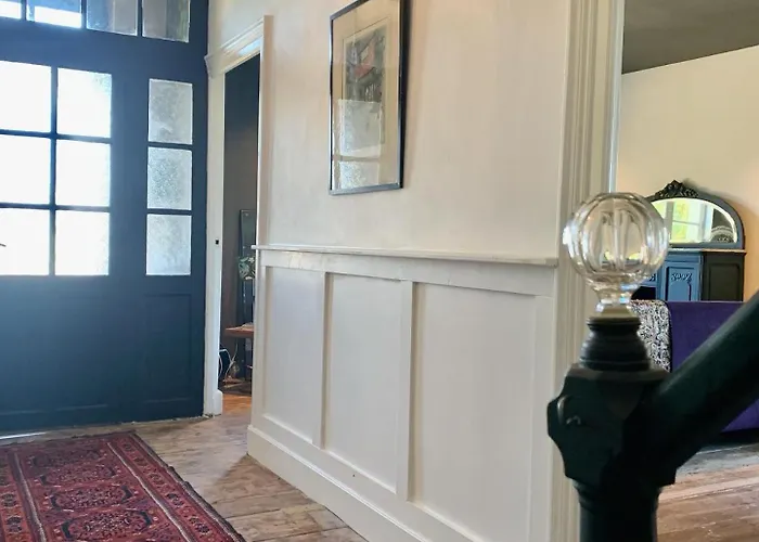 Petit Boudoir The Riverside Retreat Bed and Breakfast 3*