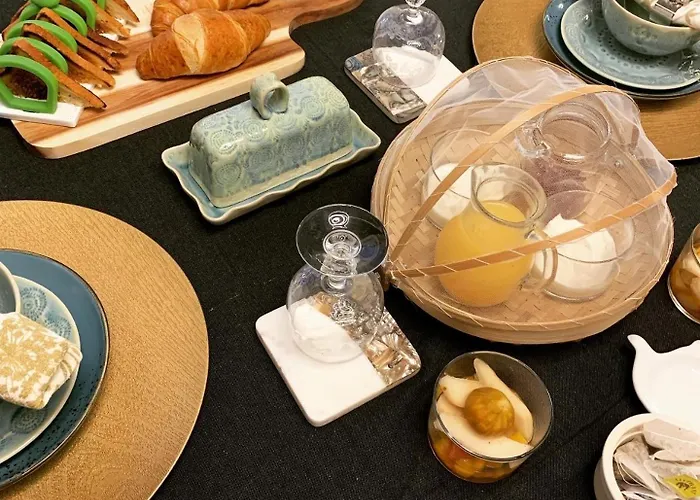 Petit Boudoir The Riverside Retreat Bed and Breakfast Triac-Lautrait